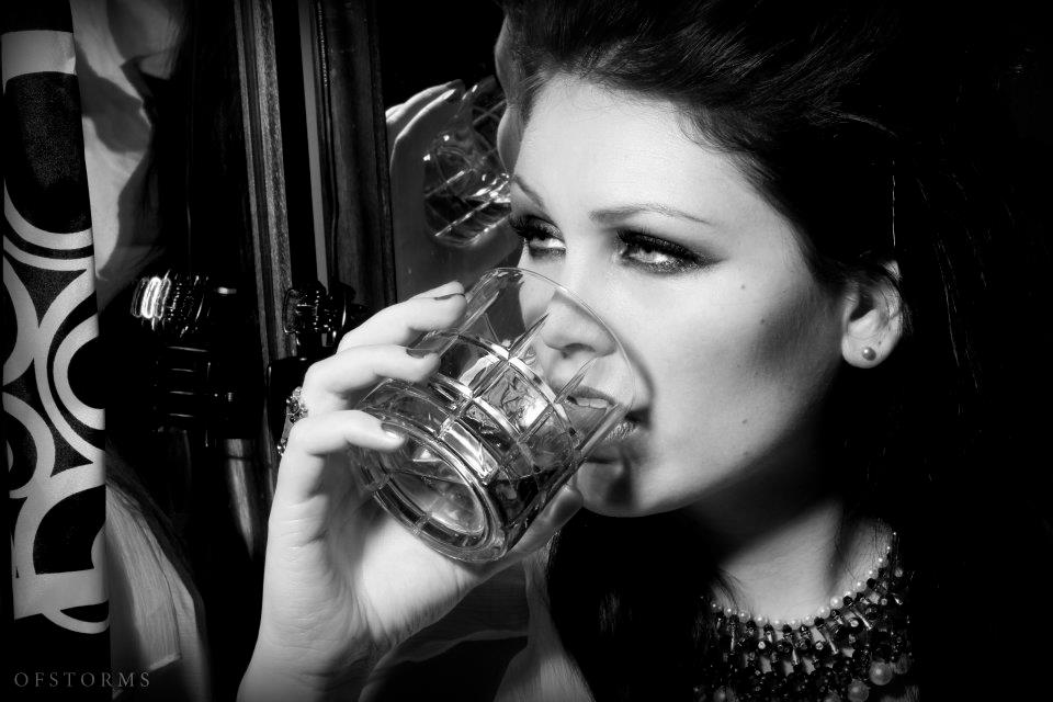 Jenavive is on StageIt