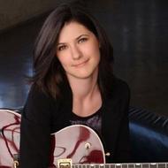 Sara Niemietz LIVE from the studio