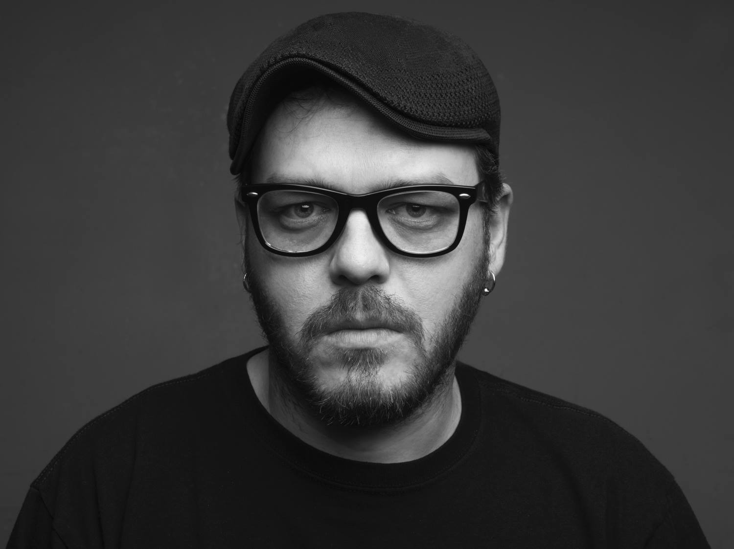 Erik Chandler is on StageIt