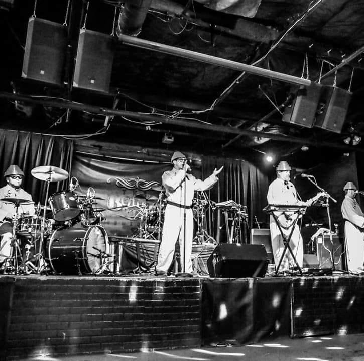 www.stageit.com