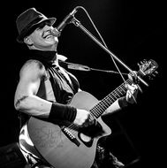 MichaleGraves1119